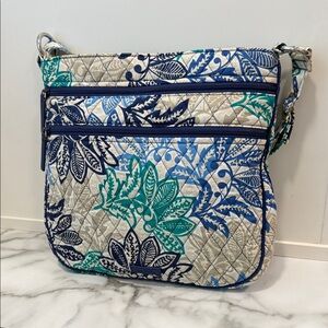 Vera Bradley retired pattern hipster crossbody bag in the Santiago design